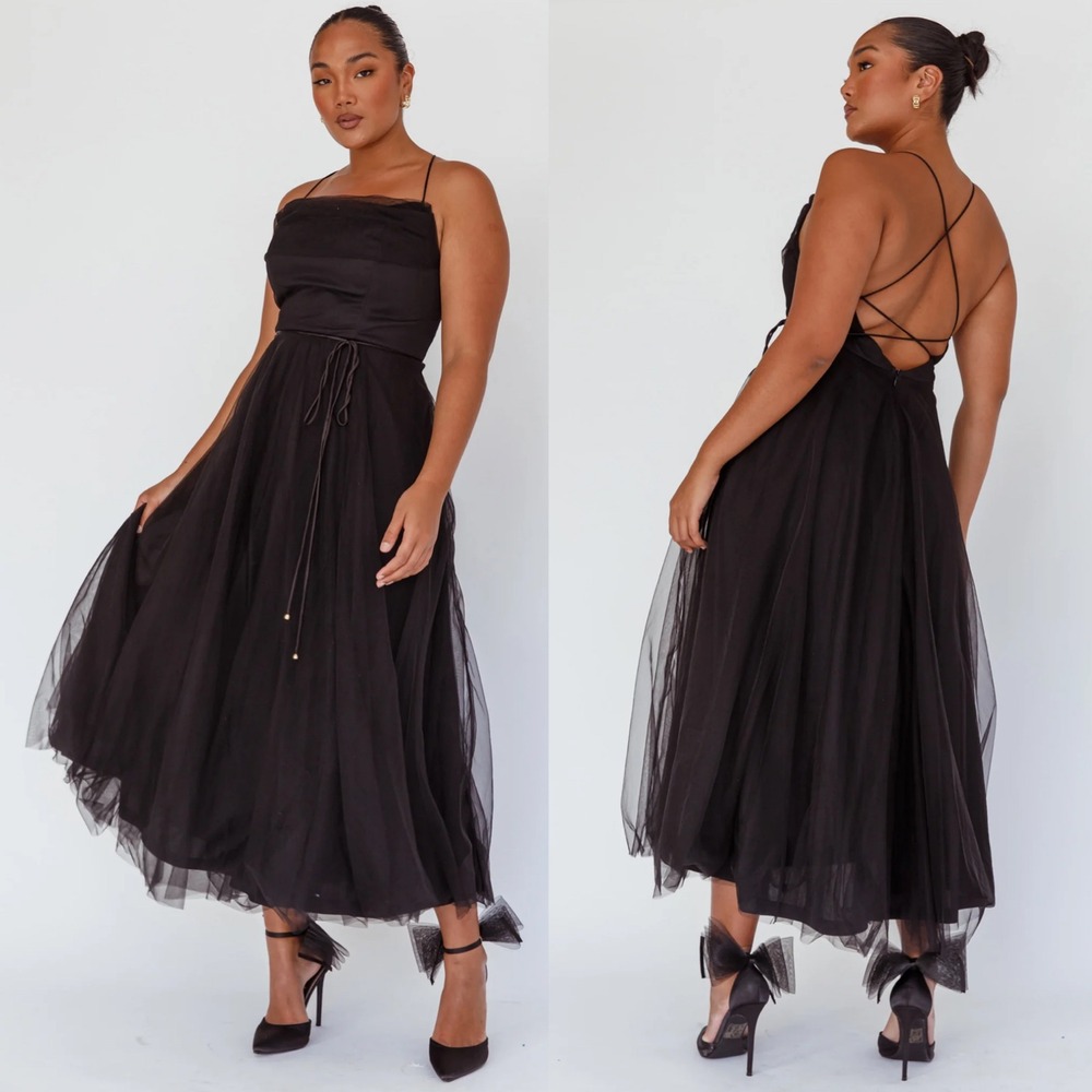 NWT Saints & Secrets Floating By Pleated Neckline Mesh Midi Dress Black Size M